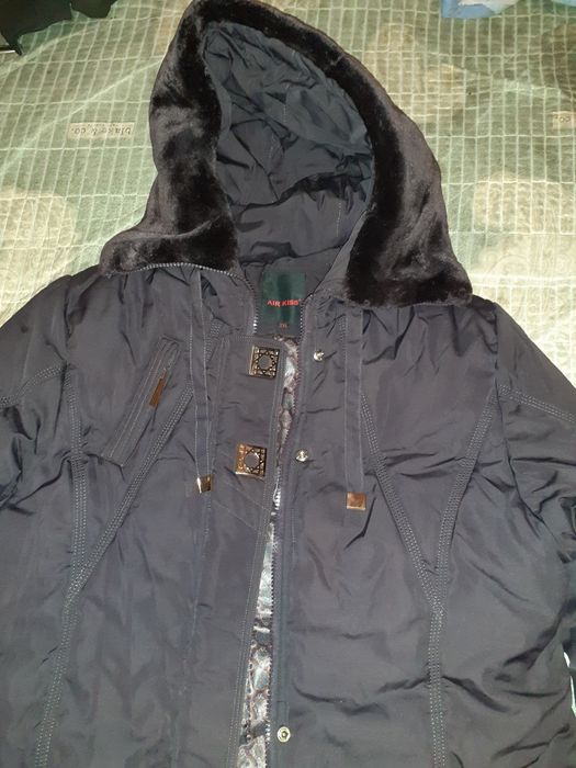 Женская куртка б/у