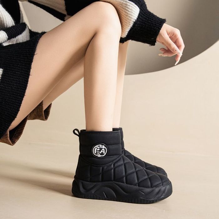 Новый женский угги продам