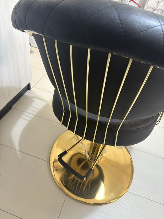 Фризьорски стол без забележка