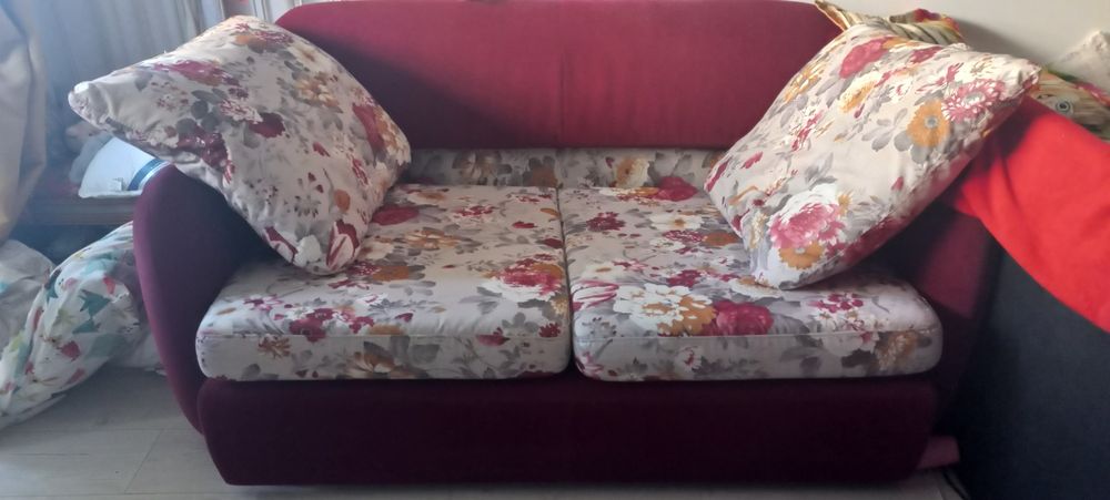 Vând. Canapea Lems. 2 persoane, extensibila