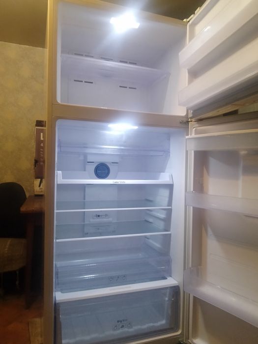 Продам холодильники