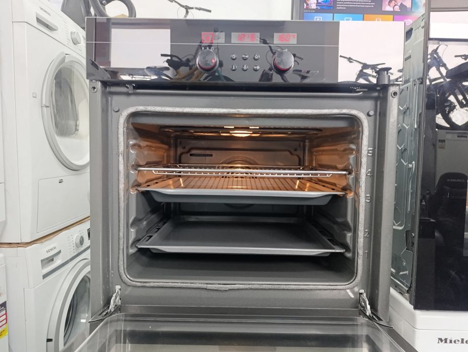 Фурна за вграждане SIEMENS