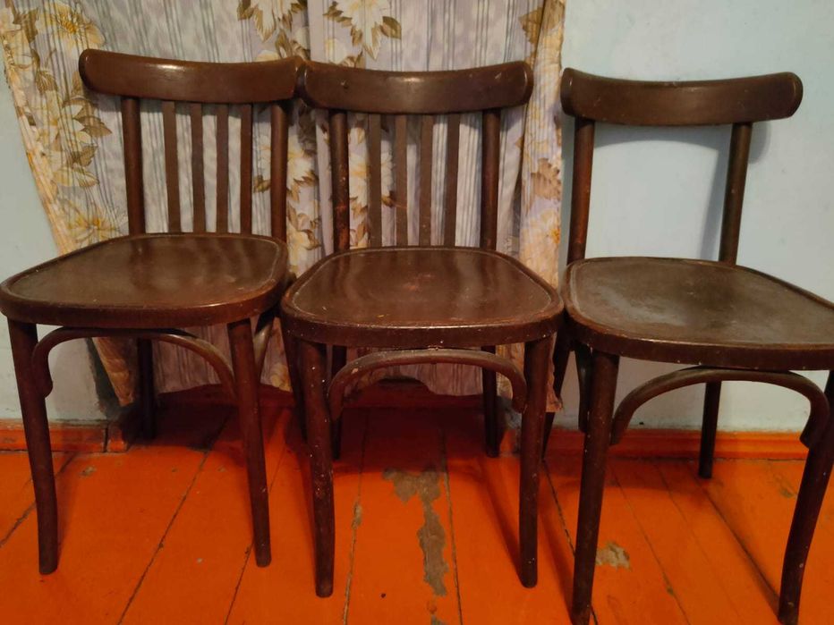 Продам венские стулья.