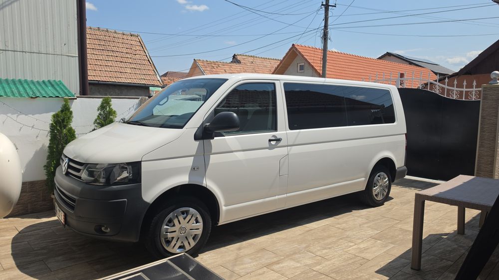 Vw transporter t5 2.0tdi 8+1  locuri varianta lungă