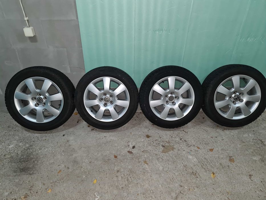 Джанти и гуми за VW Golf 16
