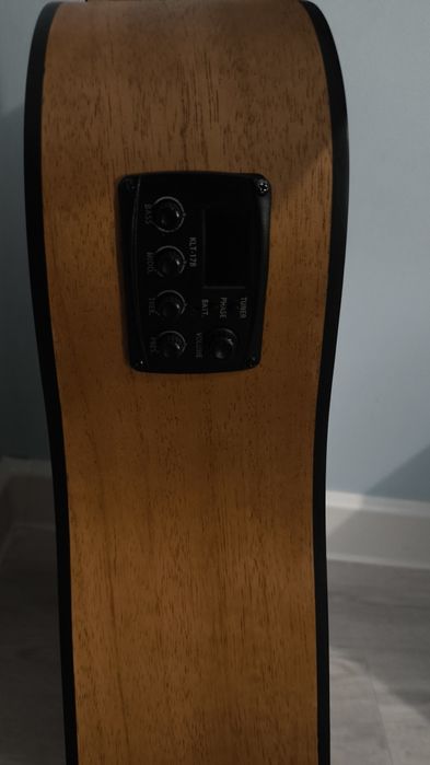 Продаю гитаруㅤㅤㅤ