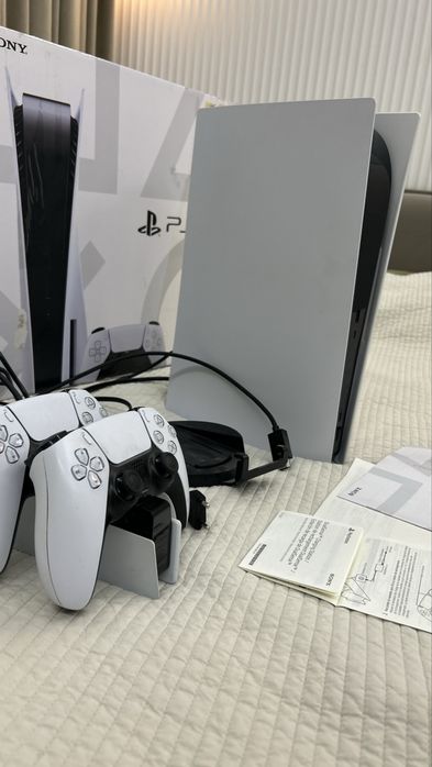 Продам Play station 5, бу