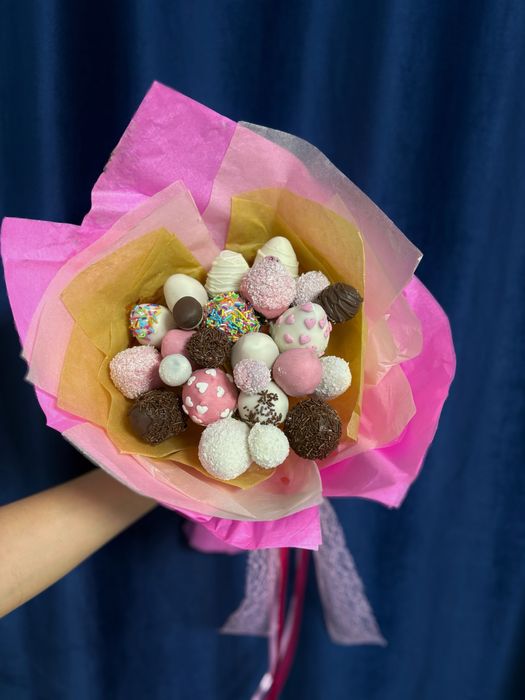 Cutii si buchete din capsune glazurate