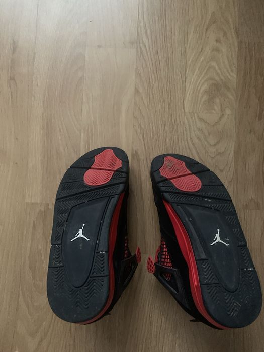 Jordan 4 red thunder