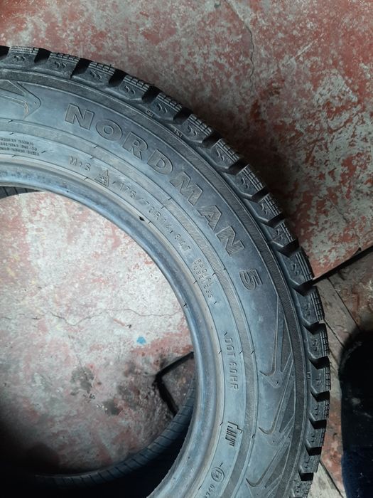 Нокиян 2 штуки зимняя резина