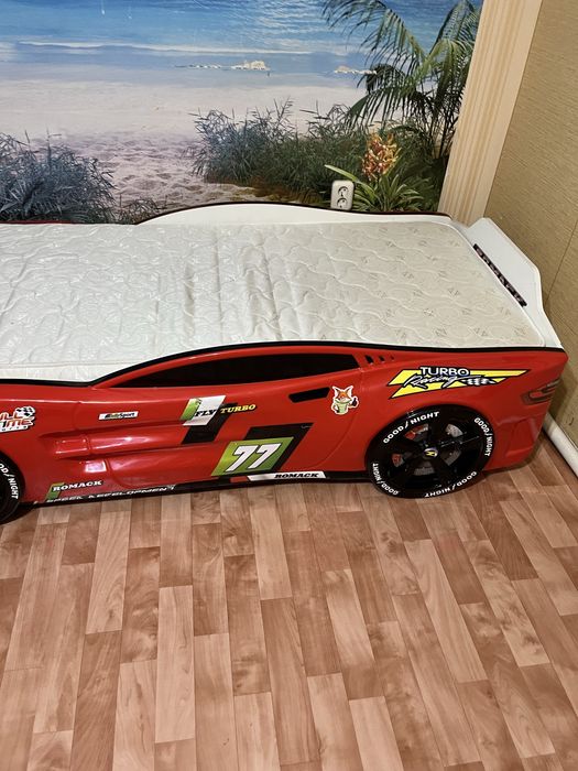 Кровать машинка детская