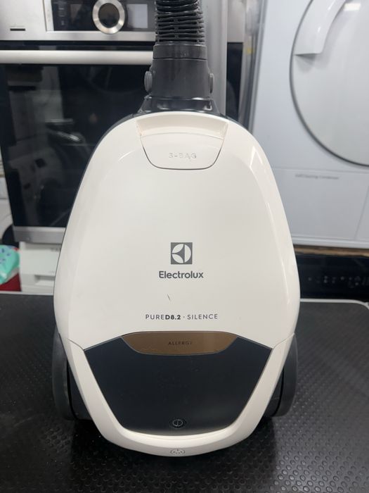 Прахосмукачка Electrolux Pure D8.2 Silence