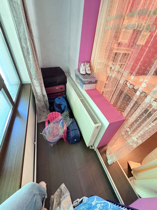 Apartament cu 3 camere in zona Berceni (Straja)