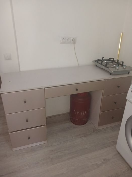 Продам стол за 5000
