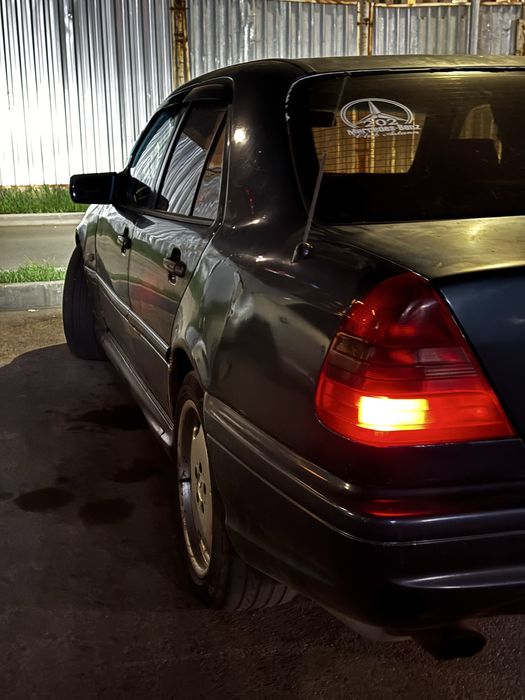 Mercedes benz W202