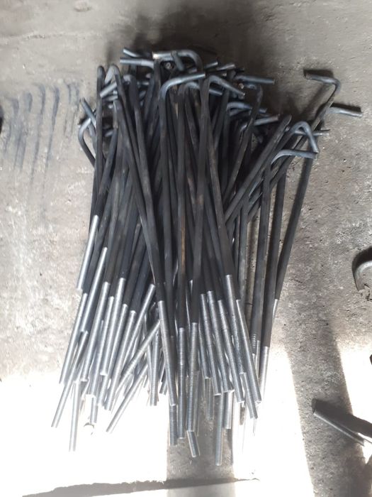 Фундаментный анкерный болт