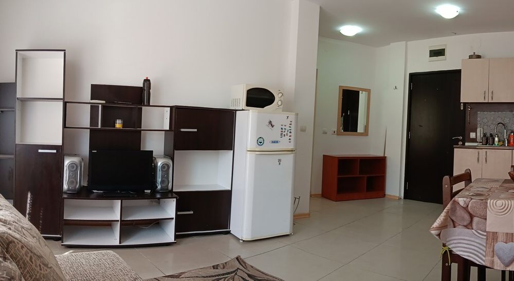 Продава се Двустаен апартамент в к.к. Слънчев бряг - 50 кв.м за 1260 €/кв.м - Снимка #3