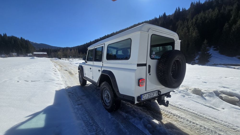 Land Rover Defender Santana
