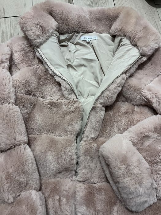 Дамско пухено палто