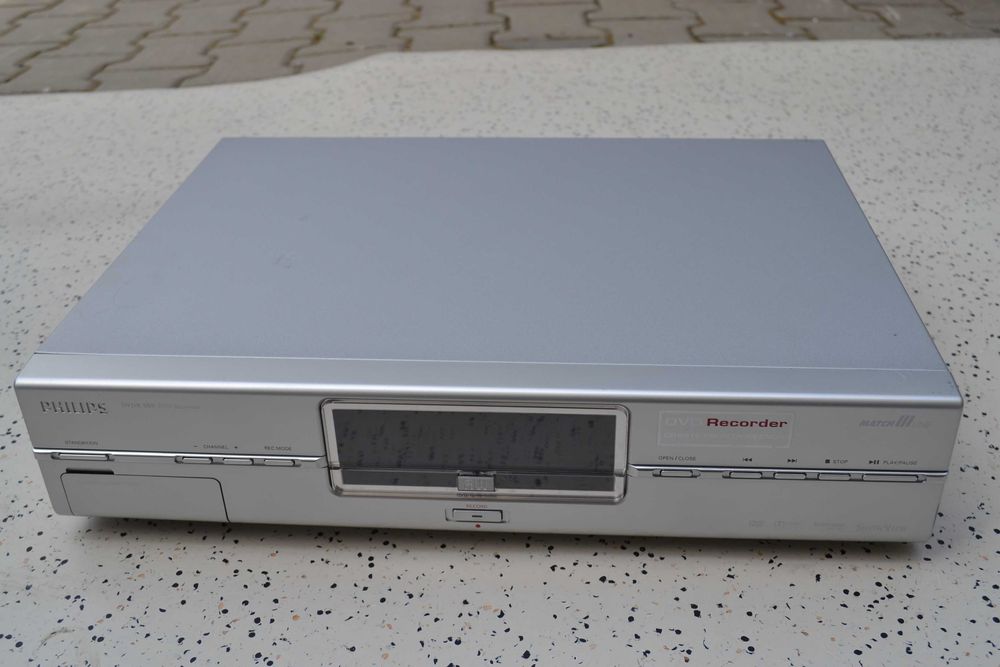 Dvd player Recorder Philips DVD R 880