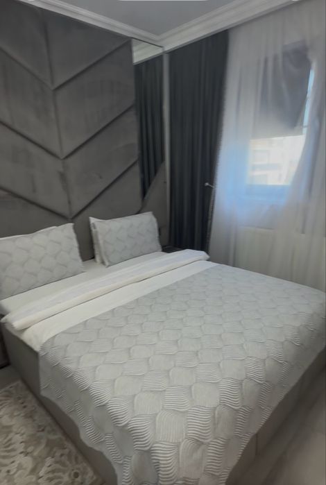 Vand apartament cu 3 camere.mobilat si utilat, Parcare inclusa min de metroul anghel salighy