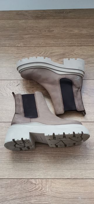 Ghete din piele nubuck