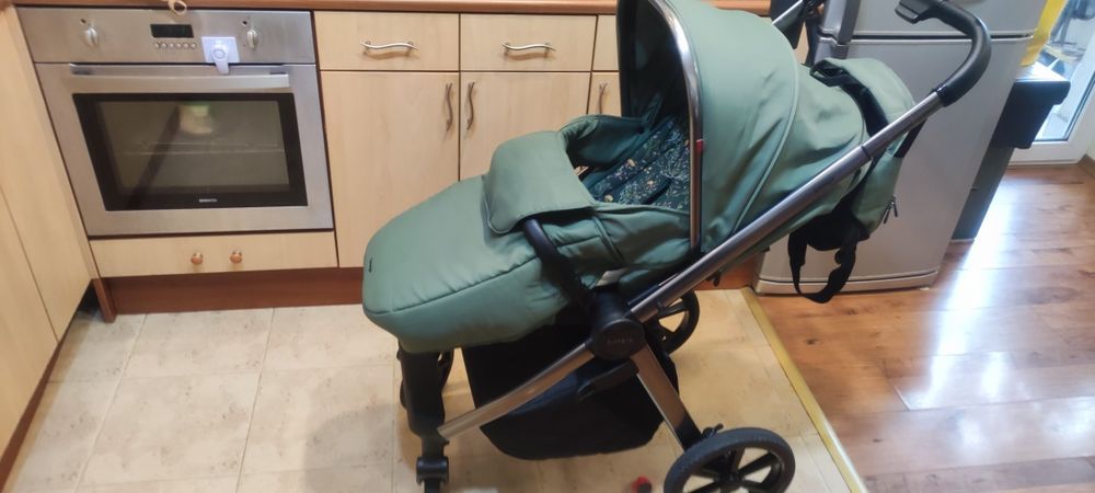 Бебешка количка CARRELLO  Omega