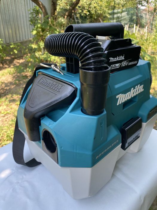 Makita Aspirator DVC 750L Brushless Ca nou! 6 Ah