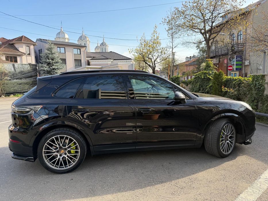 De vanzare Porsche Cayenne 2019 hybride