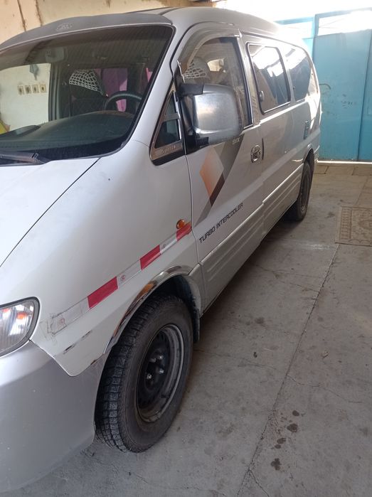 Старекс 2002г.  11 мест