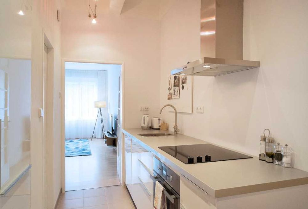 Дава се под наем Двустаен апартамент в Пловдив, Тракия - 74 кв.м за 306 € - Снимка #1