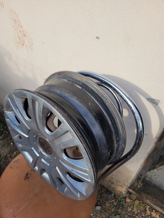 Vand  4 cauciucuri 200/55/16