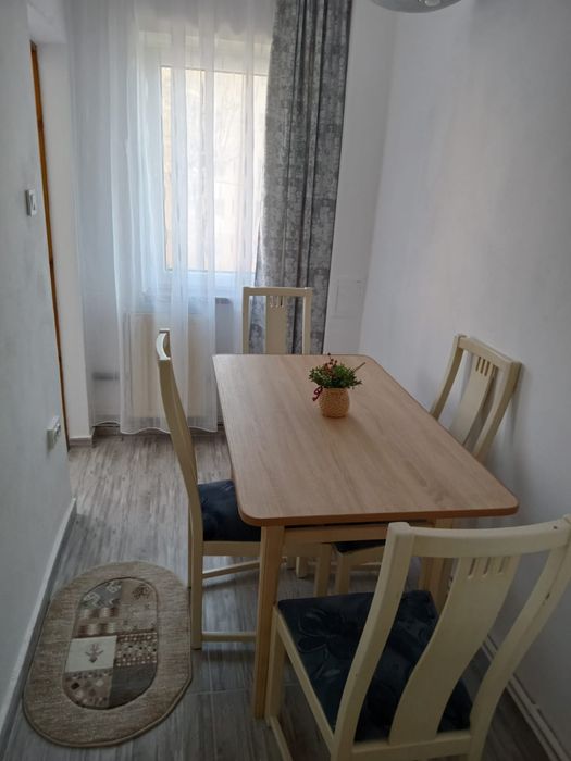 Apartament de închiriat