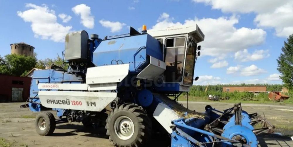 Срочно! Продам комбайн. Есть Торг.