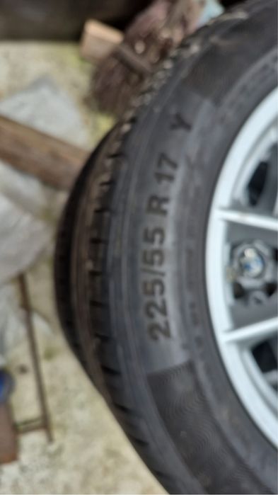 Jante BMW \ 17 ca noi  Cauciucuri 80%