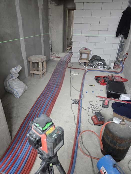 Instalatotr / Electrician