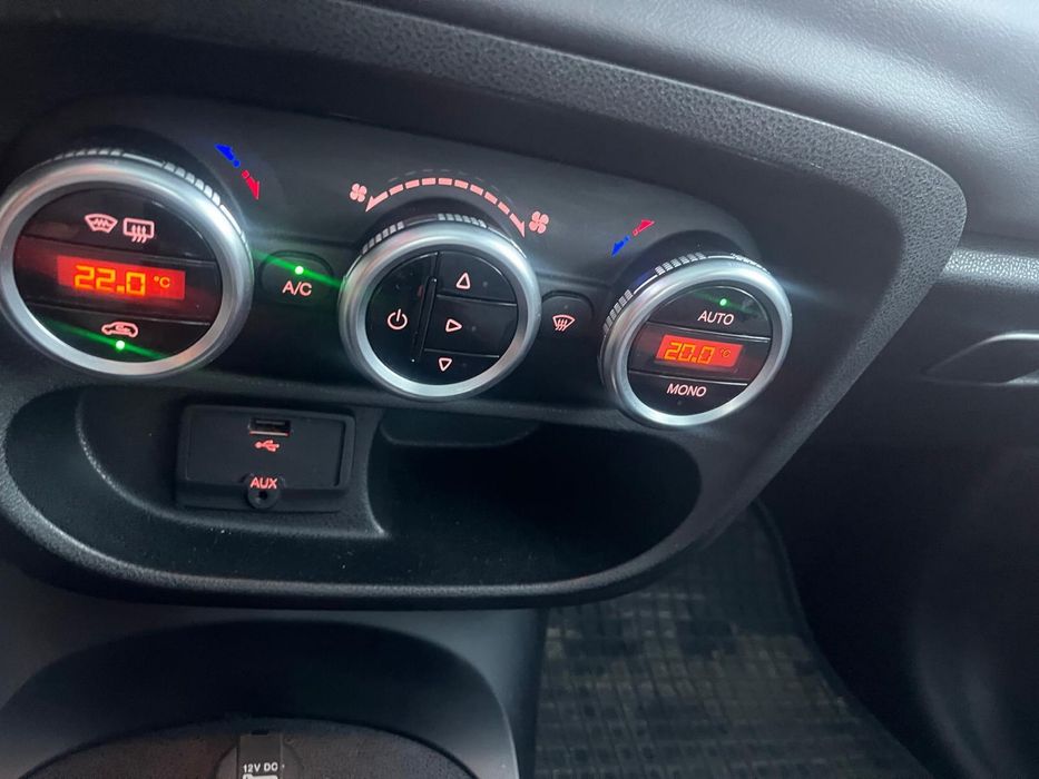 Dezmembrez fiat 500L 2013 150.000km