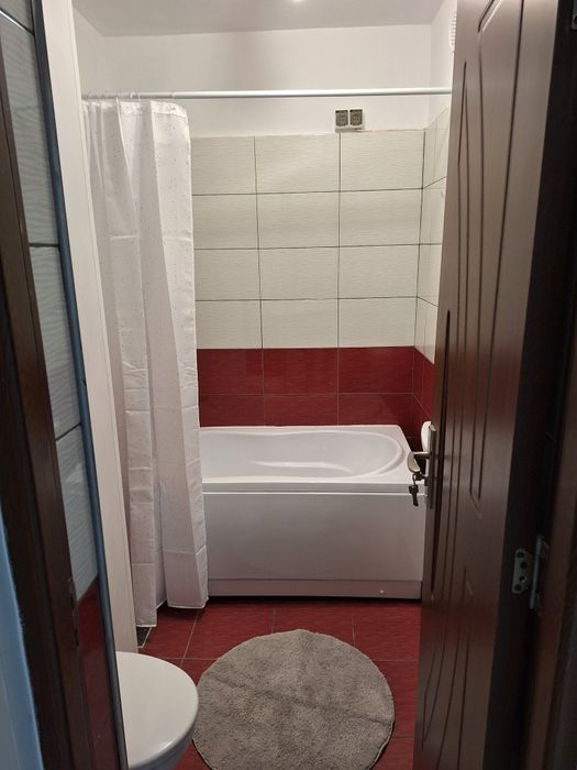 Inchiriez apartament 2 camere