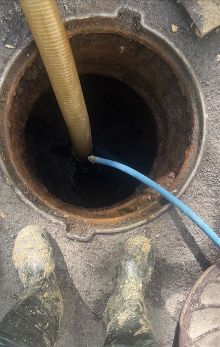 Чистка септиков и жирауловителей т