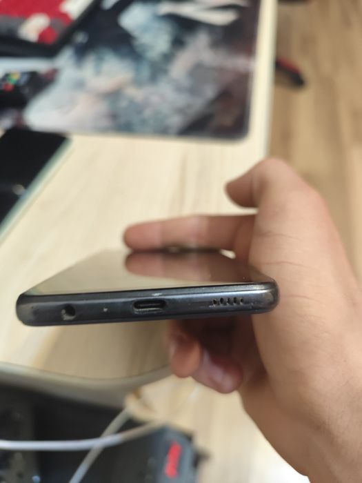 Samsung a 32 в хорошем состоянии