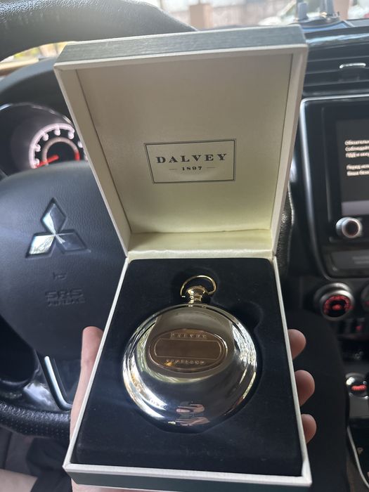 Продам Часы DALVEY