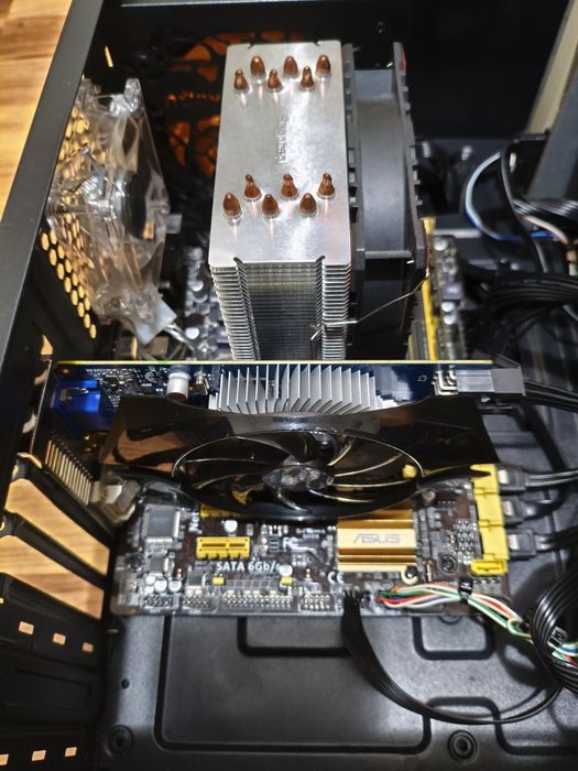 Vând Unitate PC , i7 4770 , 16 Gb - ram