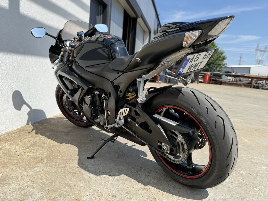 Suzuki gsxr600 k7