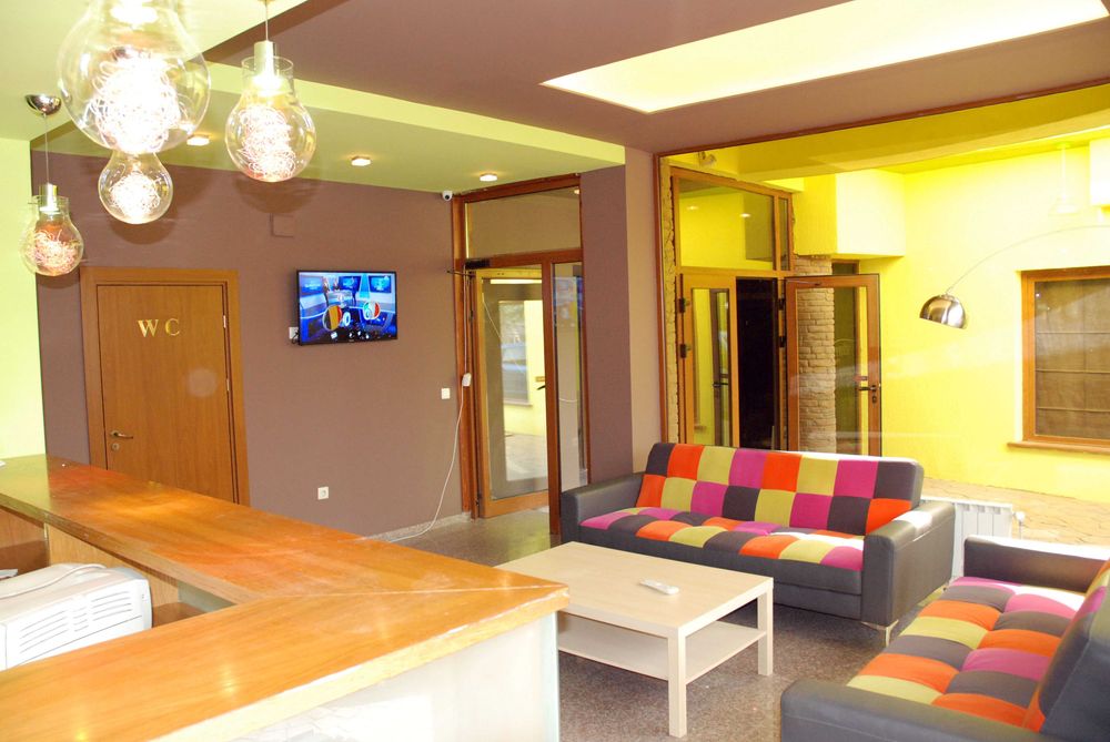Продава се Хотел в Хисаря - 1000 кв.м за 485 €/кв.м - Снимка #13