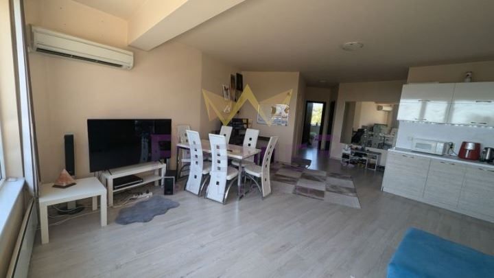 Дава се под наем Тристаен апартамент в Варна, м-т Траката - 80 кв.м за 625 € - Снимка #1