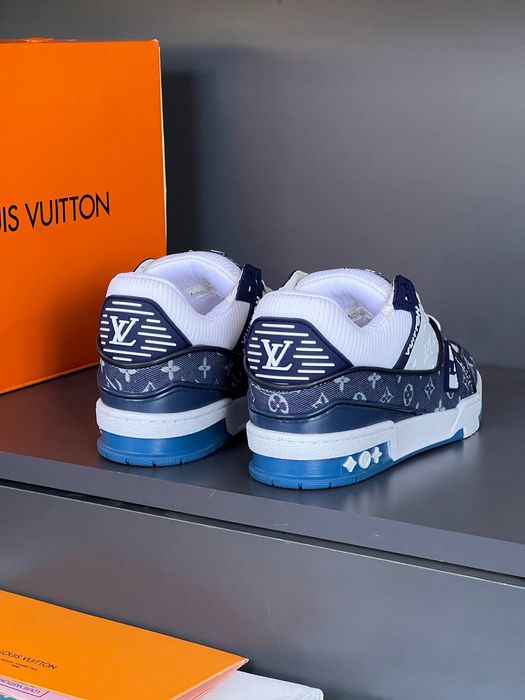 Adidasi Louis Vuitton noi