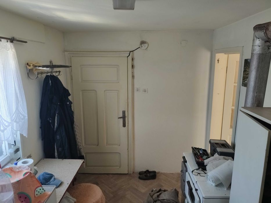 Продава се Къща в Търговище, Вилна зона - 40 кв.м за 957 €/кв.м - Снимка #2