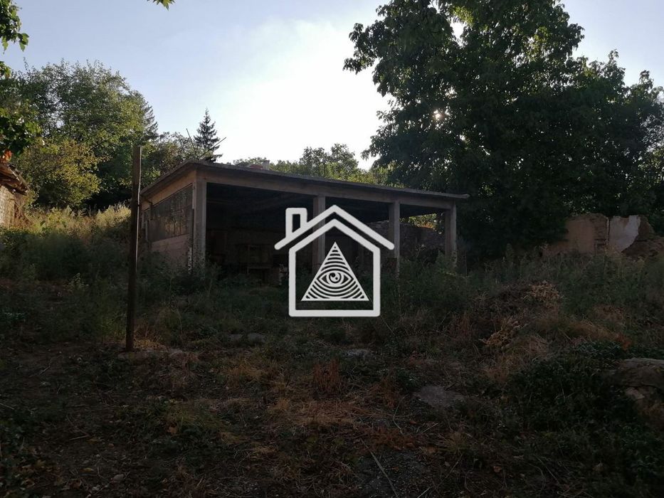 Къща в Пловдив, област-с.Новаково площ 240 цена 60000