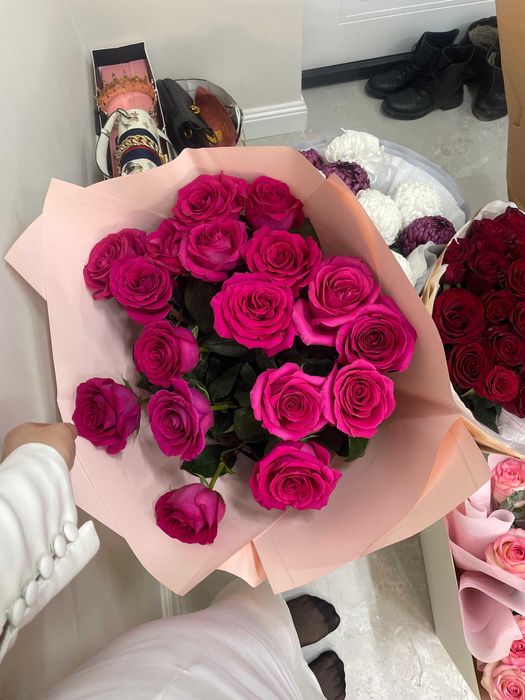 Голландские розы 17 шт