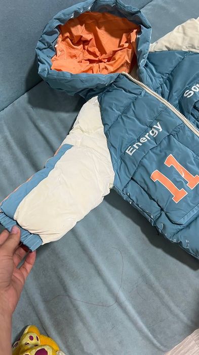 Зимняя куртка на мальчика 3-4 года